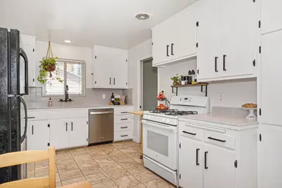 10516 Malaga Way, Rancho Cordova, CA 95670 - Photo 15