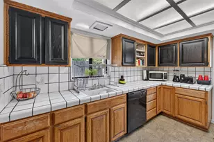 2101 Madera Rd, Sacramento, CA 95825 - Photo 15