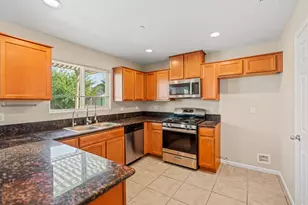 7462 Wren Dr, Winton, CA 95388 - Photo 5