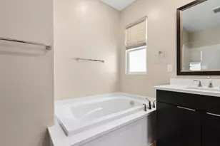 110 Fonseca St, Sacramento, CA 95816 - Photo 37