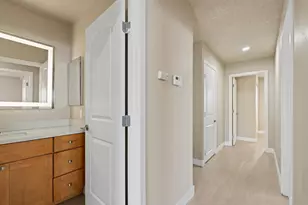 7653 Skiros Way, Sacramento, CA 95823 - Photo 19
