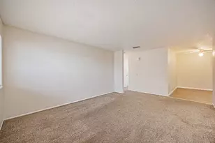 8287 Newfield Cir, Sacramento, CA 95828 - Photo 3