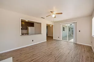 8287 Newfield Cir, Sacramento, CA 95828 - Photo 15