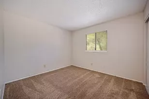 8287 Newfield Cir, Sacramento, CA 95828 - Photo 19