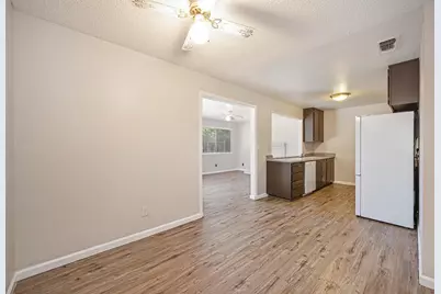8287 Newfield Circle, Sacramento, CA 95828 - Photo 7