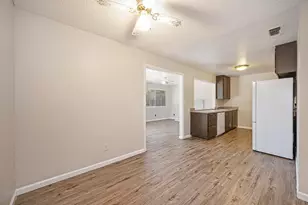 8287 Newfield Cir, Sacramento, CA 95828 - Photo 7