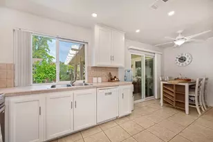 7309 Sunleaf Ln, Sacramento, CA 95828 - Photo 15