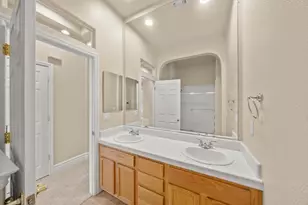 6384 Park Village St, Sacramento, CA 95822 - Photo 29