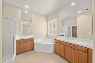 6384 Park Village St, Sacramento, CA 95822 - Photo 21