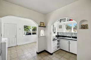 4037 42nd St, Sacramento, CA 95820 - Photo 11