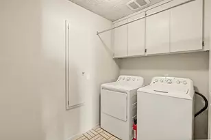 800 Elmhurst Cir, Sacramento, CA 95825 - Photo 39