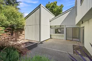 800 Elmhurst Cir, Sacramento, CA 95825 - Photo 3