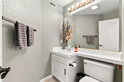 2810 Isle Street, Rocklin, CA 95765 - Photo 15