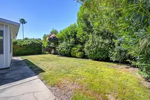 8975 Lanier Way, Sacramento, CA 95826 - Photo 33