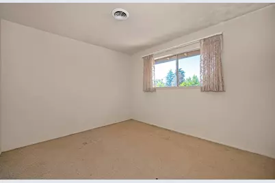 8975 Lanier Way, Sacramento, CA 95826 - Photo 27