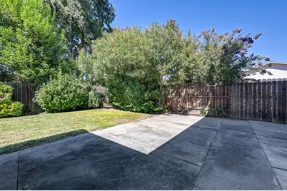 8975 Lanier Way, Sacramento, CA 95826 - Photo 31