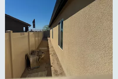 7817 Avacado Lane, Bakersfield, CA 93313 - Photo 5