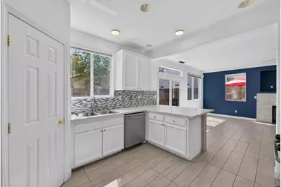 5325 Dunlay Drive, Sacramento, CA 95835 - Photo 17