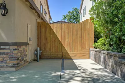 2184 Mt Errigal Ln, Lincoln, CA 95648 - Photo 5