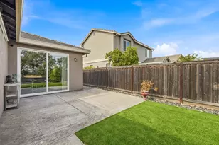 8237 Loyal Dr, Sacramento, CA 95829 - Photo 31
