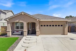 8237 Loyal Dr, Sacramento, CA 95829 - Photo 3