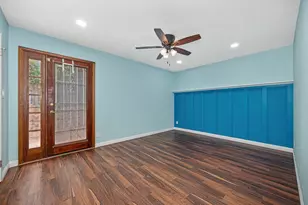 8709 Los Encantos Cir, Elk Grove, CA 95624 - Photo 17