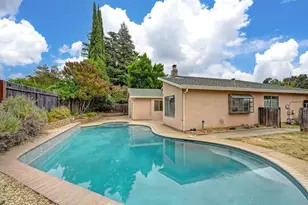 8709 Los Encantos Cir, Elk Grove, CA 95624 - Photo 23