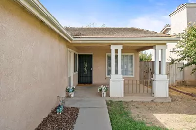 5649 W Norwich Avenue, Fresno, CA 93722 - Photo 3