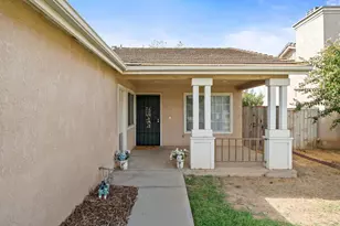 5649 W Norwich Ave, Fresno, CA 93722 - Photo 3