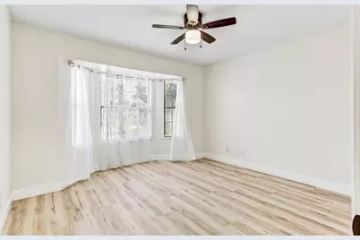 5112 Laguna Park Drive, Elk Grove, CA 95758 - Photo 29