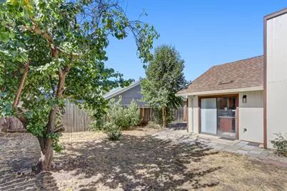 5112 Laguna Park Drive, Elk Grove, CA 95758 - Photo 41