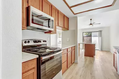 5112 Laguna Park Drive, Elk Grove, CA 95758 - Photo 21