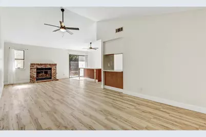 5112 Laguna Park Drive, Elk Grove, CA 95758 - Photo 5