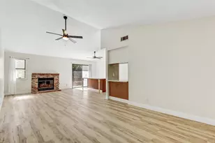 5112 Laguna Park Dr, Elk Grove, CA 95758 - Photo 5