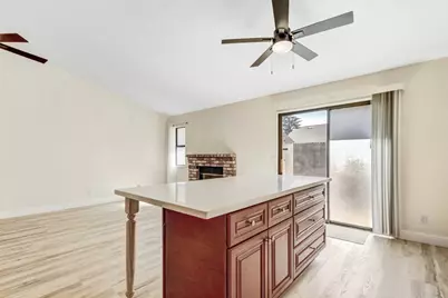 5112 Laguna Park Drive, Elk Grove, CA 95758 - Photo 11