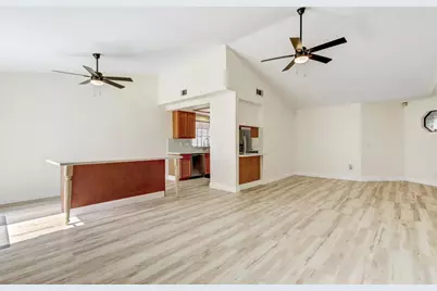 5112 Laguna Park Drive, Elk Grove, CA 95758 - Photo 9