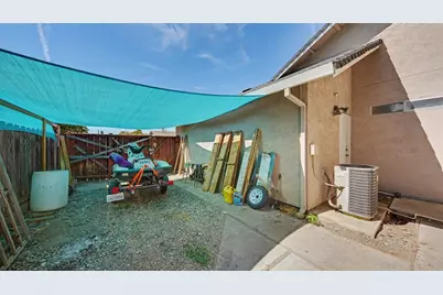64 Obsidian Drive, Oakdale, CA 95361 - Photo 25