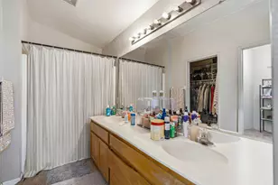214 Shadywood Ave, Lathrop, CA 95330 - Photo 17