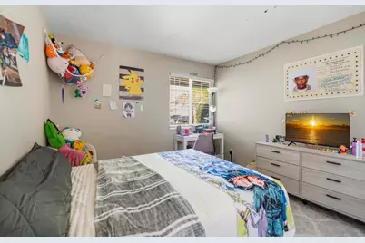 214 Shadywood Avenue, Lathrop, CA 95330 - Photo 15