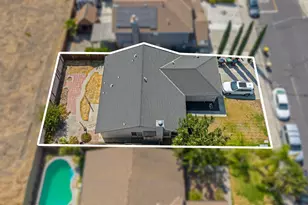 214 Shadywood Ave, Lathrop, CA 95330 - Photo 25