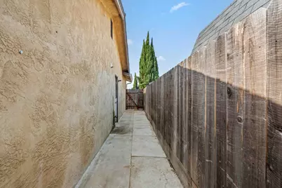 1122 Sapphire Way, Manteca, CA 95336 - Photo 21