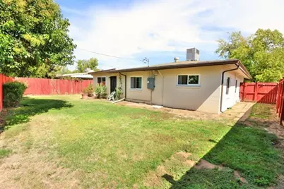 4920 Cibola Way, Sacramento, CA 95820 - Photo 11