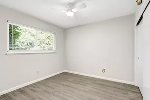 9049 Rosewood Dr, Sacramento, CA 95826 - Photo 19