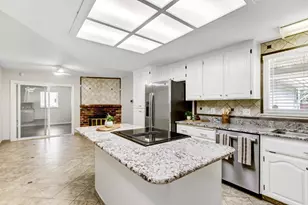 9049 Rosewood Dr, Sacramento, CA 95826 - Photo 9