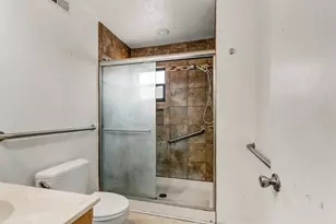 3327 Eisenhower Dr, Sacramento, CA 95826 - Photo 21