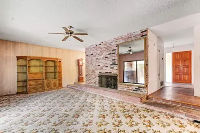 3327 Eisenhower Drive, Sacramento, CA 95826 - Photo 5