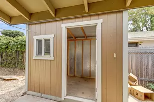 3327 Eisenhower Dr, Sacramento, CA 95826 - Photo 29