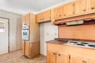 3327 Eisenhower Dr, Sacramento, CA 95826 - Photo 15