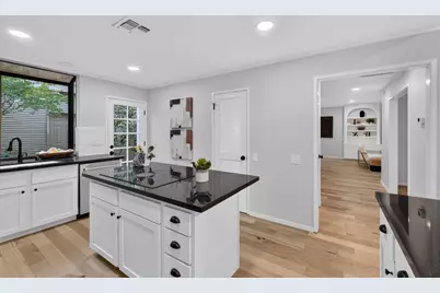 427 Wyndgate Road, Sacramento, CA 95864 - Photo 15