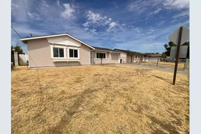 6920 Briggs Drive, Sacramento, CA 95828 - Photo 17